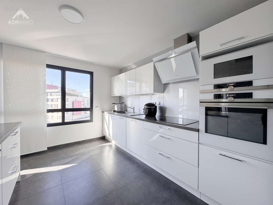 Appartement à SAINT-GENIS-POUILLY