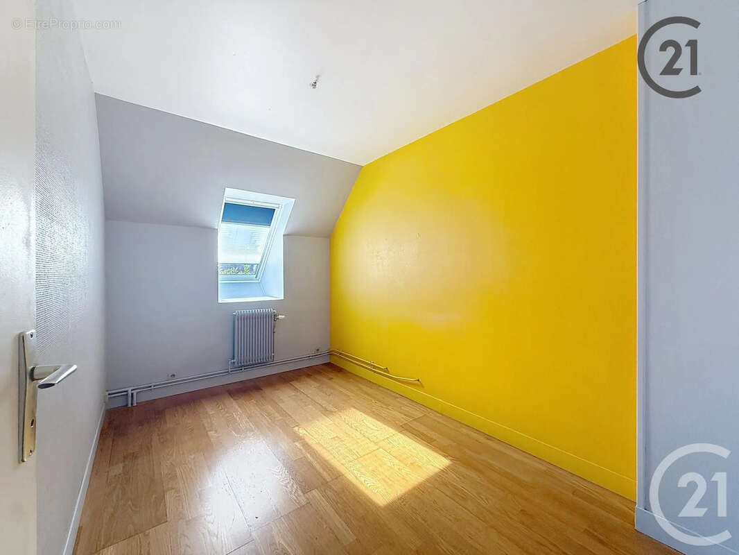 Maison à SAINT-JULIEN-LES-VILLAS