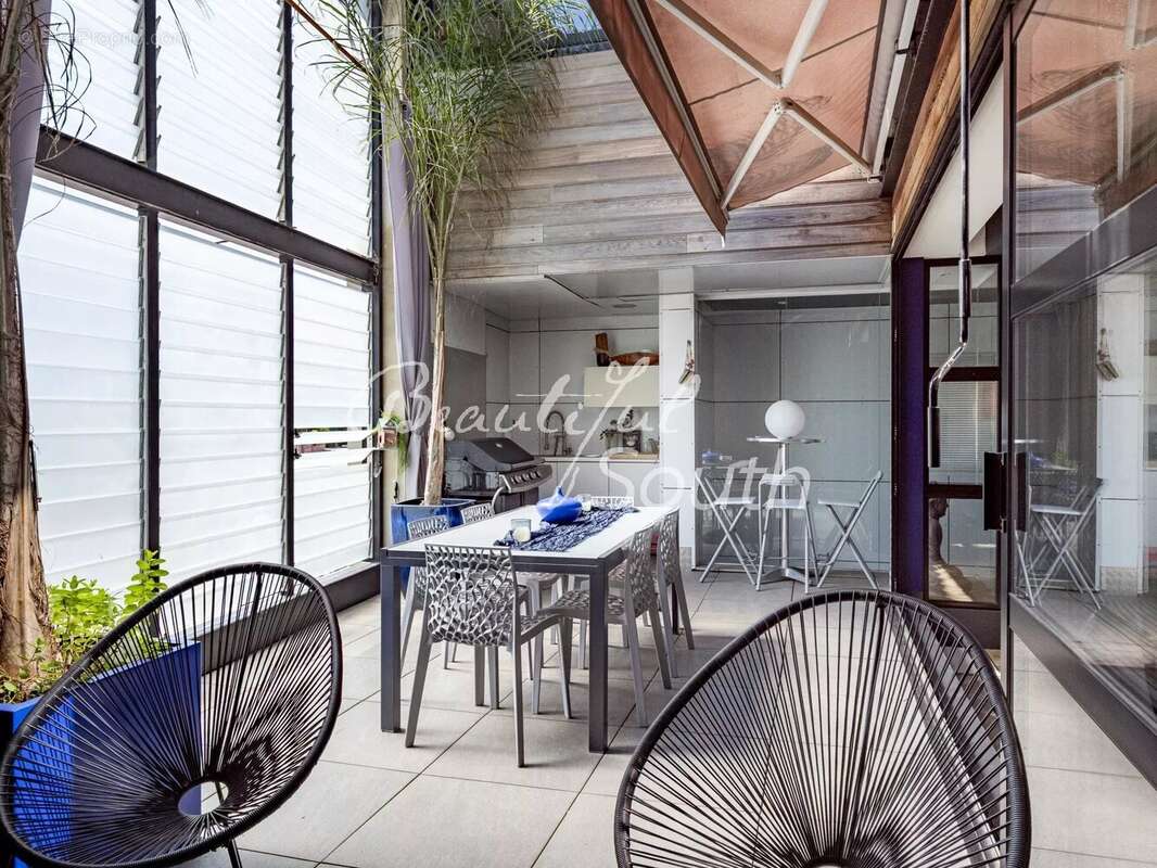 Maison à SAINT-LAURENT-DE-LA-SALANQUE