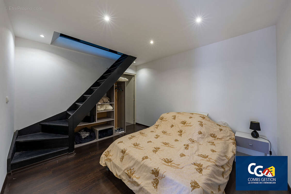 Ensemble immobilier avec dépendances Vue dégagée sur les champs - photo 7