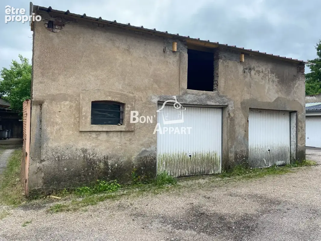 Parking à TRIEUX