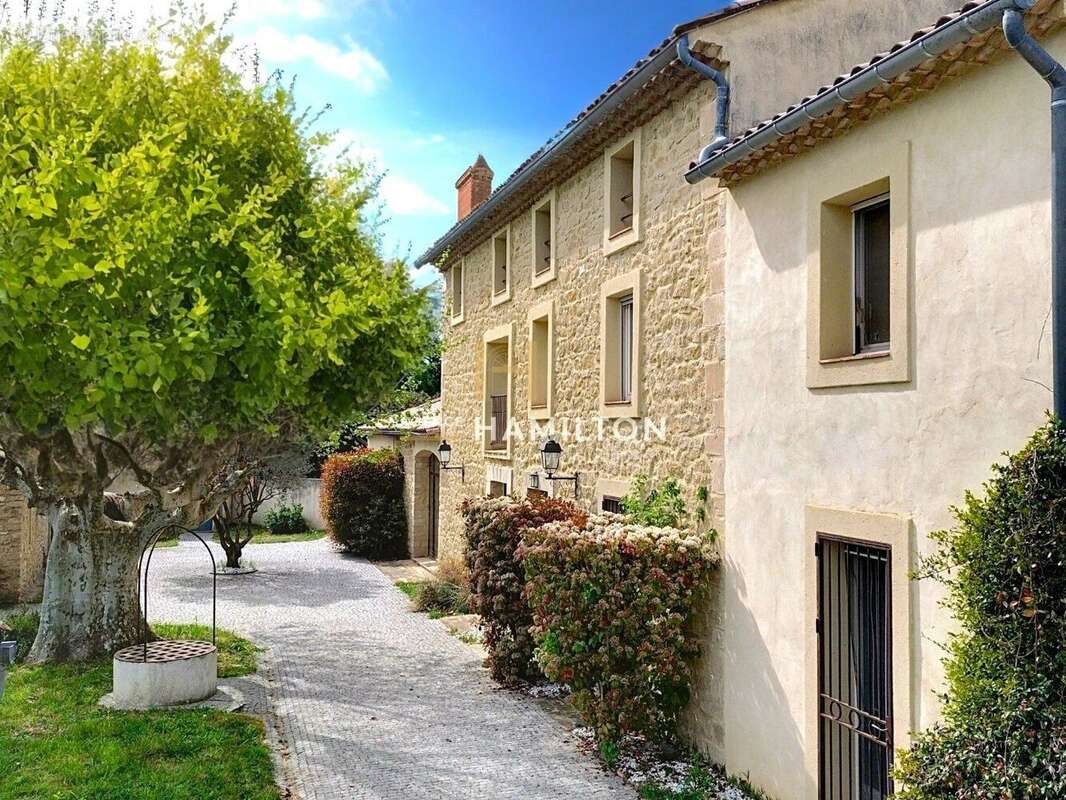 Maison à MONTEUX