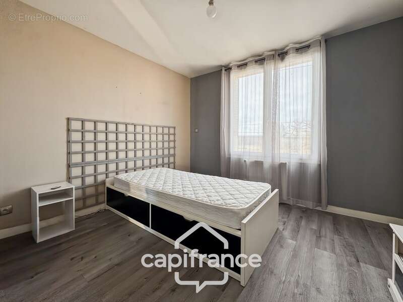 Maison à OUROUX-SUR-SAONE