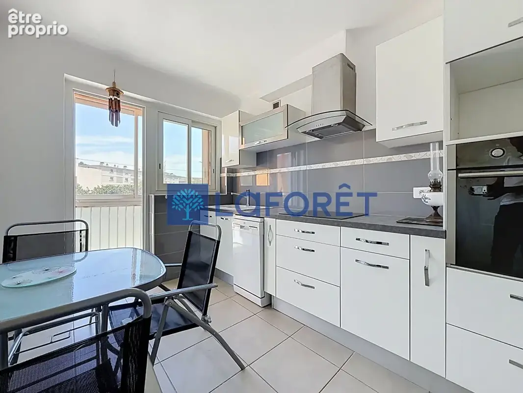 Appartement 3 pièces traversant à vendre à Draguignan, proche écoles et centre-ville - photo 7