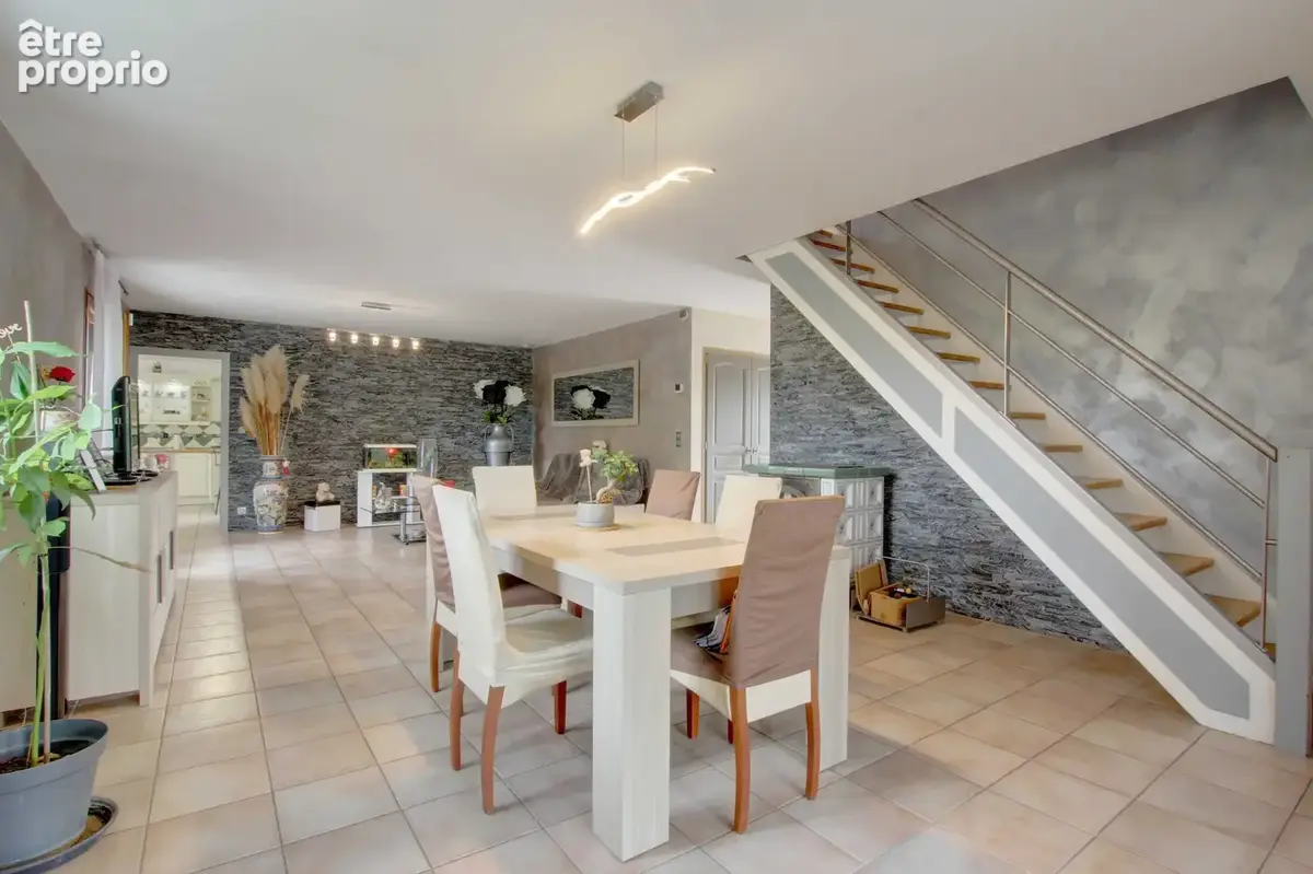 Maison 6 pièces 155m2 à Hauteville-Sur-Fier - photo 3