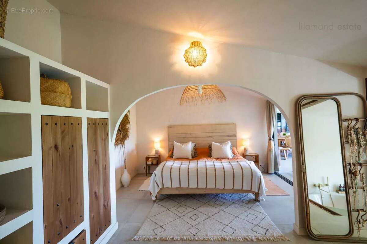Guadeloupe - villa meublee - 8 pieces - photo 14