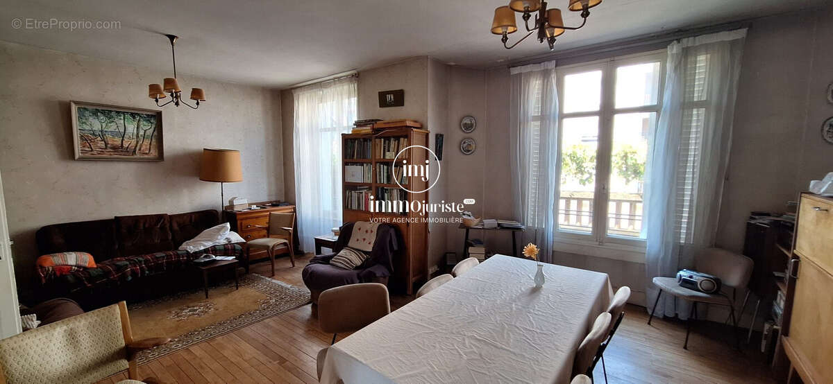 Maison 243 m² à Limoges  - photo 2