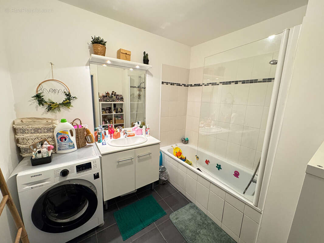 Appartement à BOUSSY-SAINT-ANTOINE