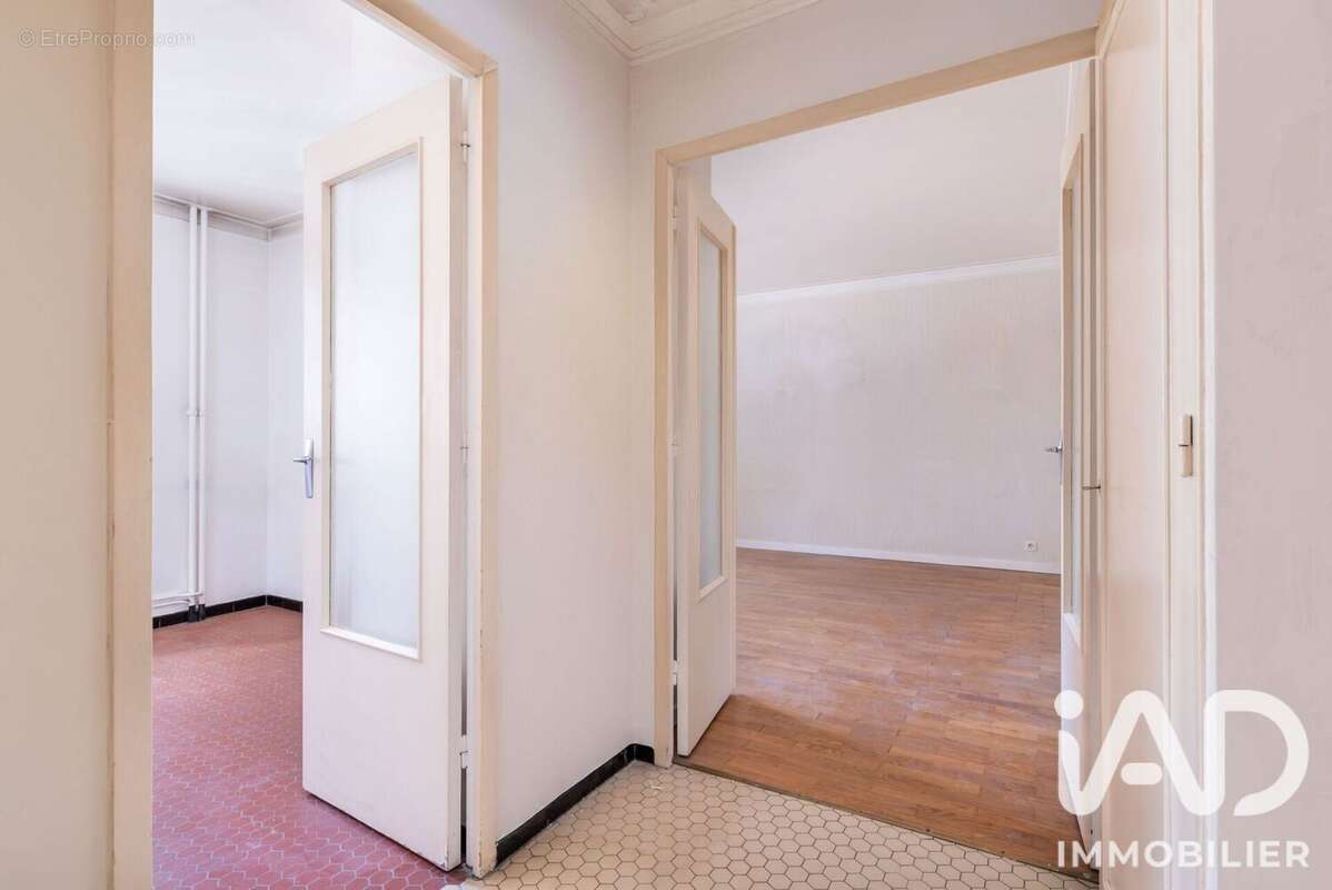 Photo 3 - Appartement à VILLEURBANNE