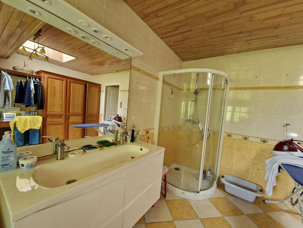 Maison à SAINT-GEORGES-DES-AGOUTS