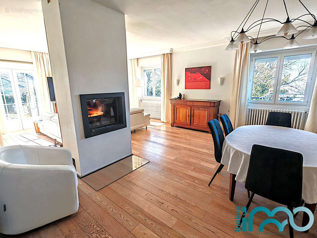 Maison à RIEUPEYROUX