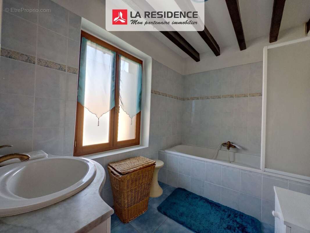 Maison à AULNAY-SUR-MAULDRE