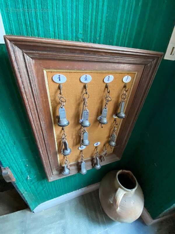 Maison à VILLENEUVE-SUR-YONNE