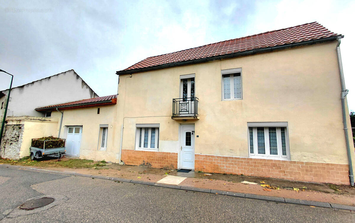 Maison à SAINT-BONNET-DE-ROCHEFORT