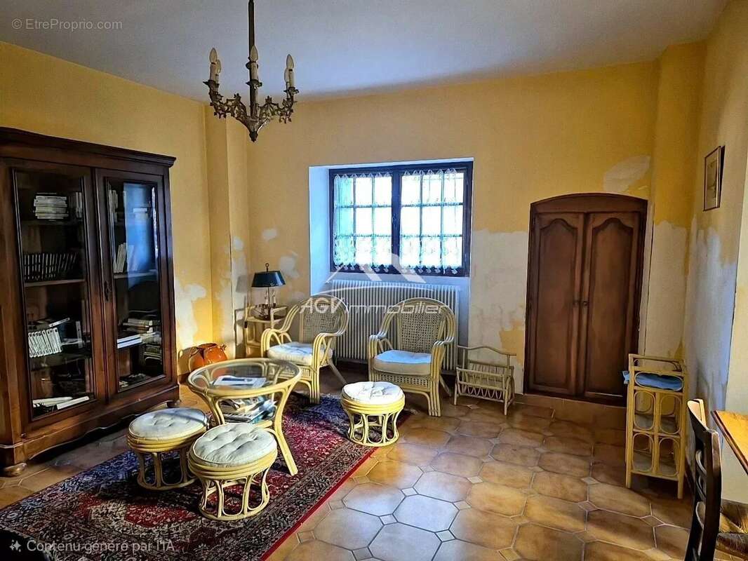 Maison à SAINT-HILAIRE-DE-BRETHMAS