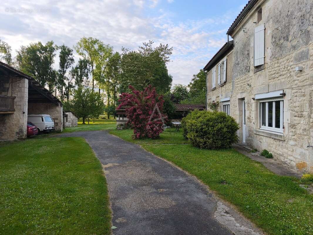 Maison à SIREUIL