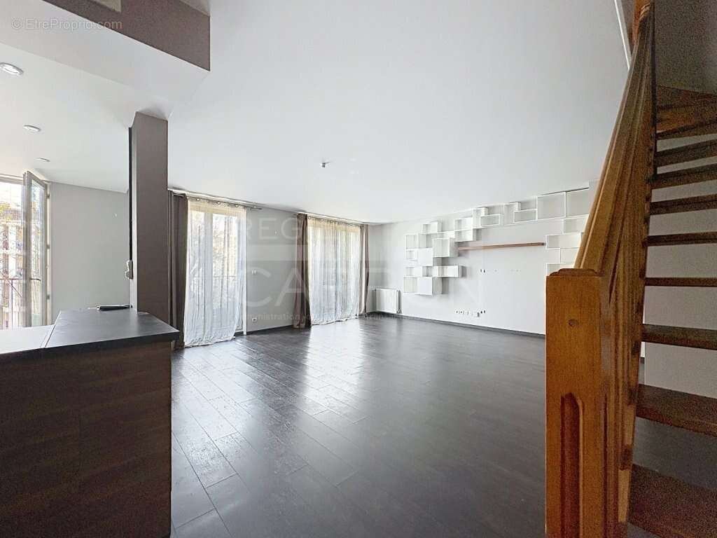 Lyon 8 proche parc blandan t4 duplex dernier etage terrasse 18m² 419000€ - photo 3