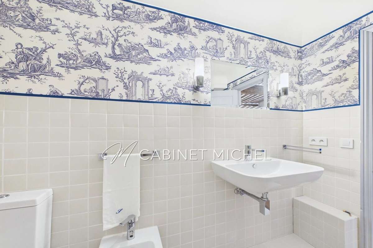 Maison 326 m² à Chateauneuf-Grasse  - photo 7