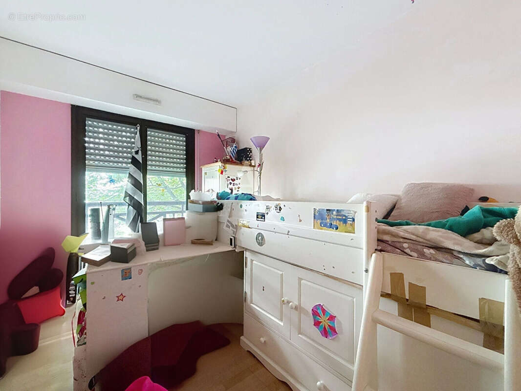 Appartement à SURESNES