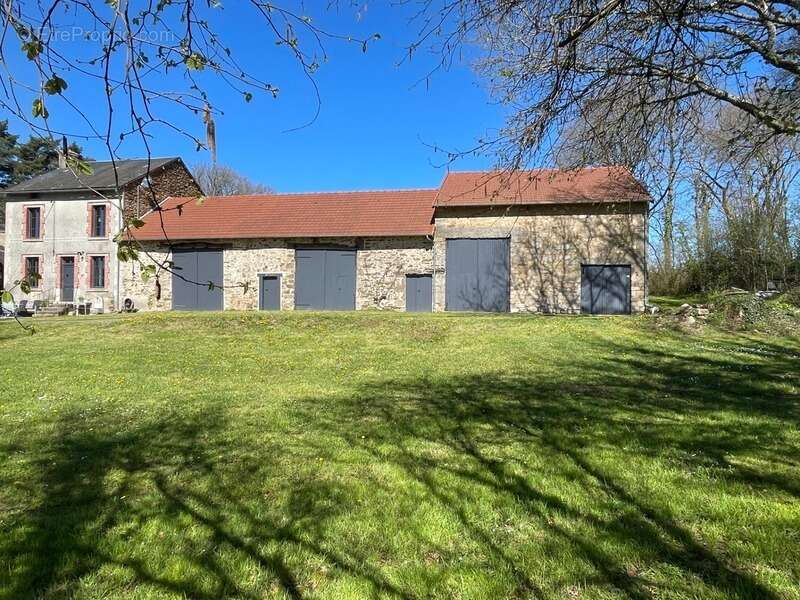 Maison à BESSINES-SUR-GARTEMPE