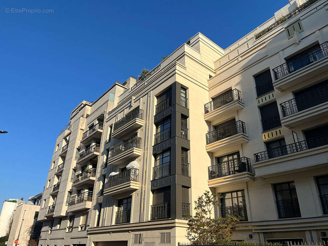 Levallois - studio - 375 000 euros fai - photo 12