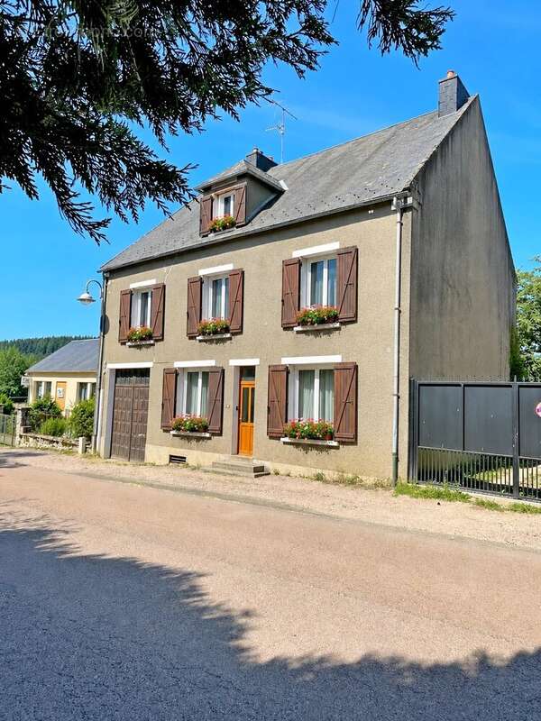 Maison à GOULOUX