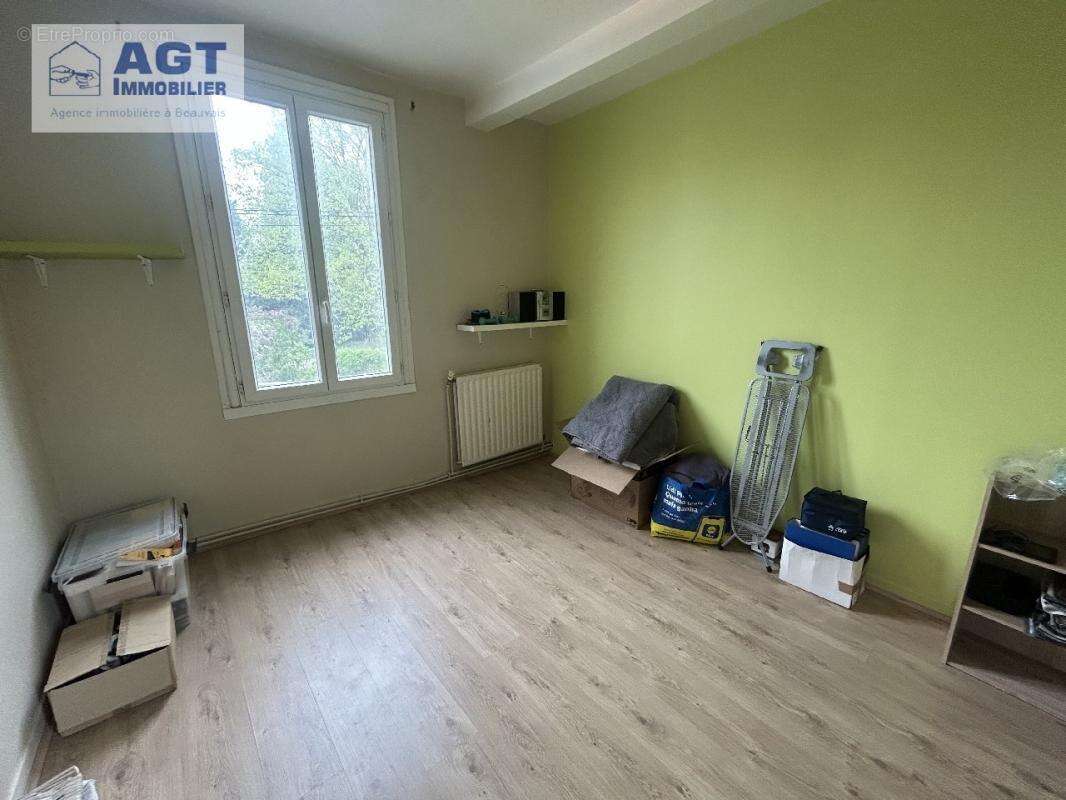 Maison à SAINT-OMER-EN-CHAUSSEE