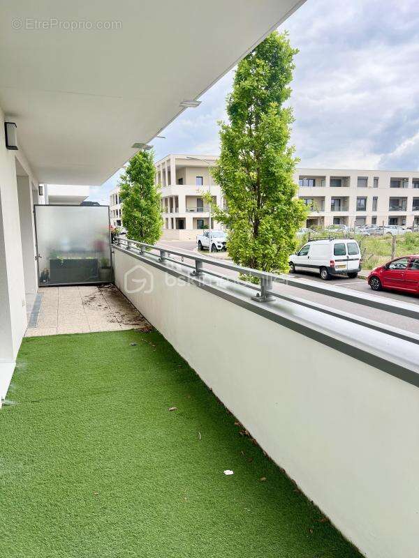 Appartement à BEZANNES