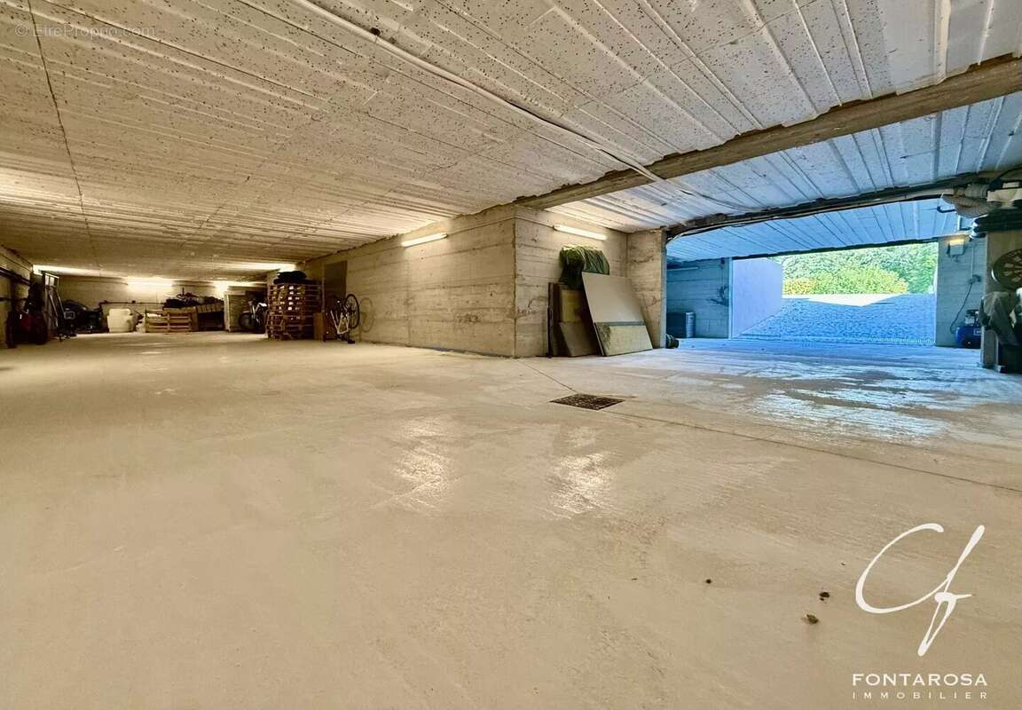 Maison à BAGNOLS-EN-FORET