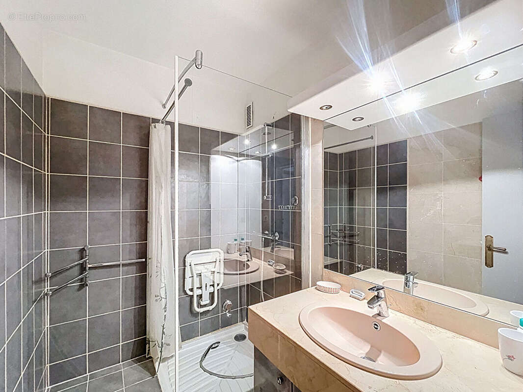 Appartement à CHATILLON