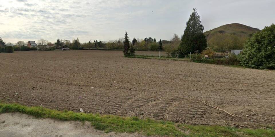 Terrain à VERMELLES