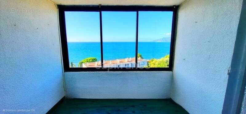 Vue mer panoramique sur le golfe de Saint-Florent – Appartement T3 avec loggia, cave et parking - photo 9
