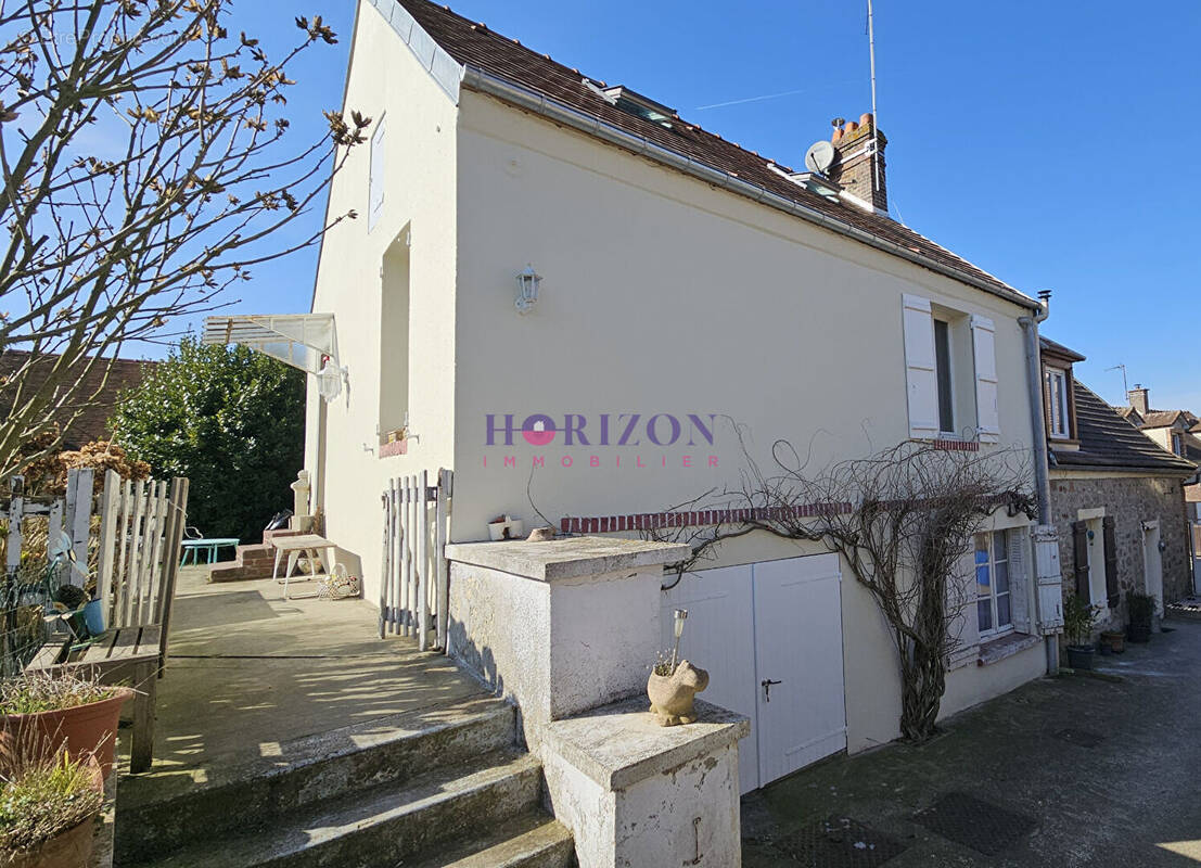 Maison à FRESNOY-LE-LUAT