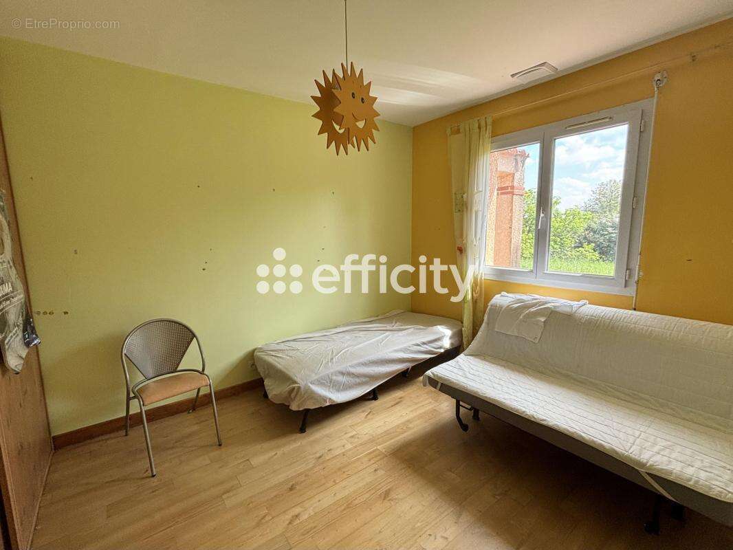 Maison 137 m² à Villaries  - photo 8
