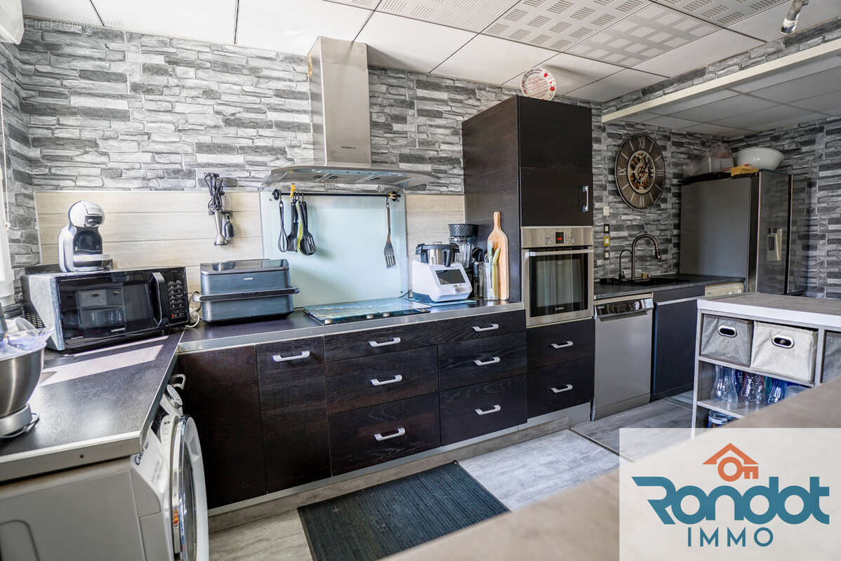 Maison à IS-SUR-TILLE