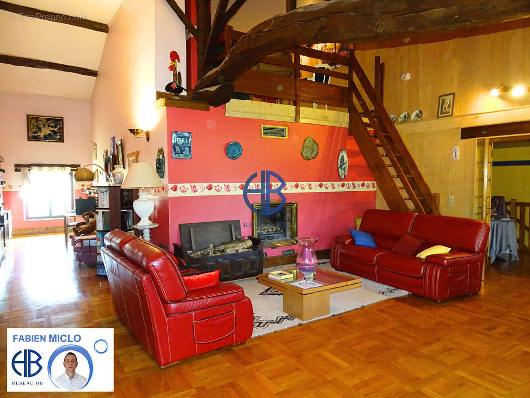 Maison à VILLETTE-SUR-AIN