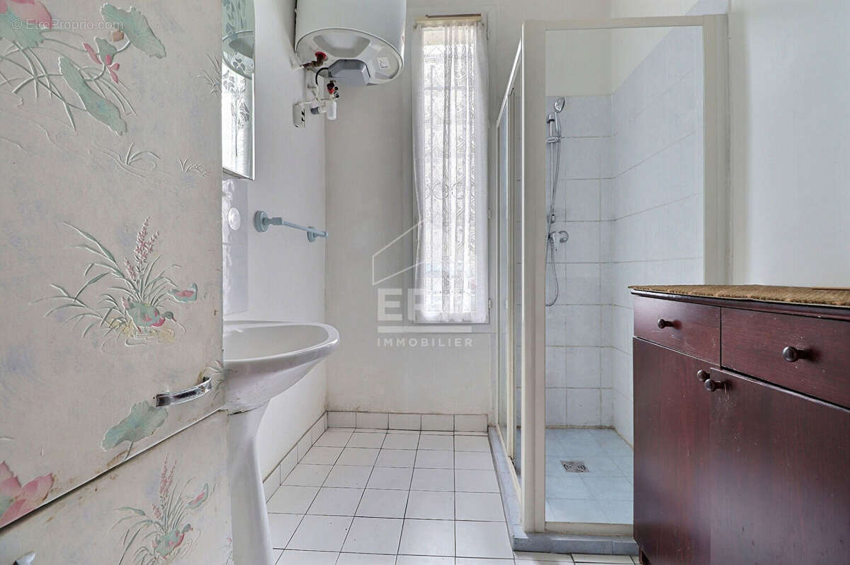 Appartement à AUBERVILLIERS