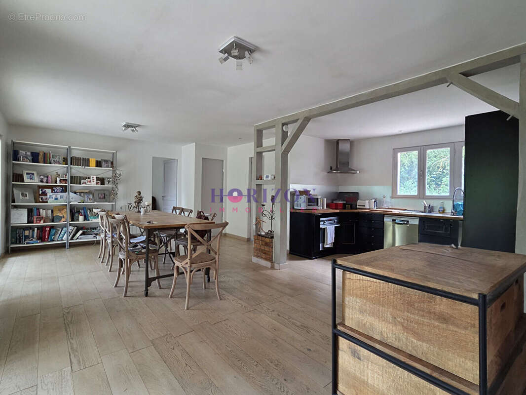 Maison à AUVERS-SUR-OISE