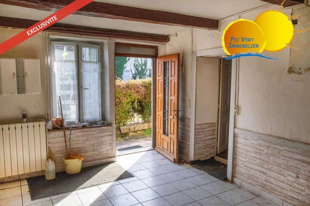 Longère à rénover avec terrain constructible de 6 382 m² - photo 5