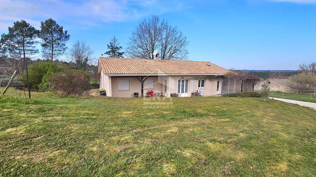 Maison à MONTPON-MENESTEROL