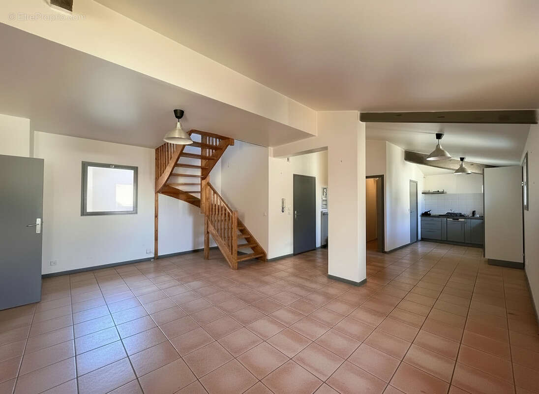 Appartement L Isle Sur La Sorgue 3 pièce(s) 82 m2 - photo 2