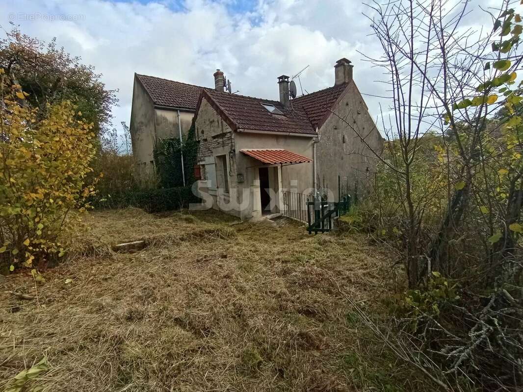 Appartement à BIERRY-LES-BELLES-FONTAINES