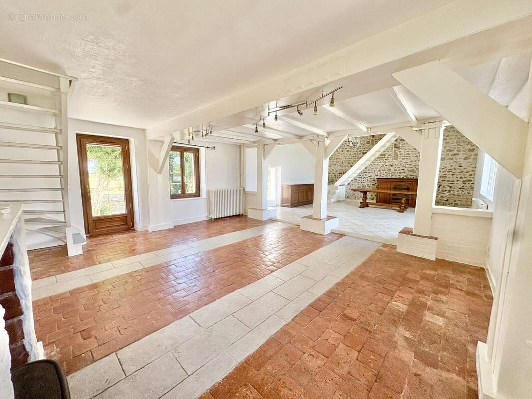 Maison 123 m² à Ouvrouer-Les-Champs  - photo 2