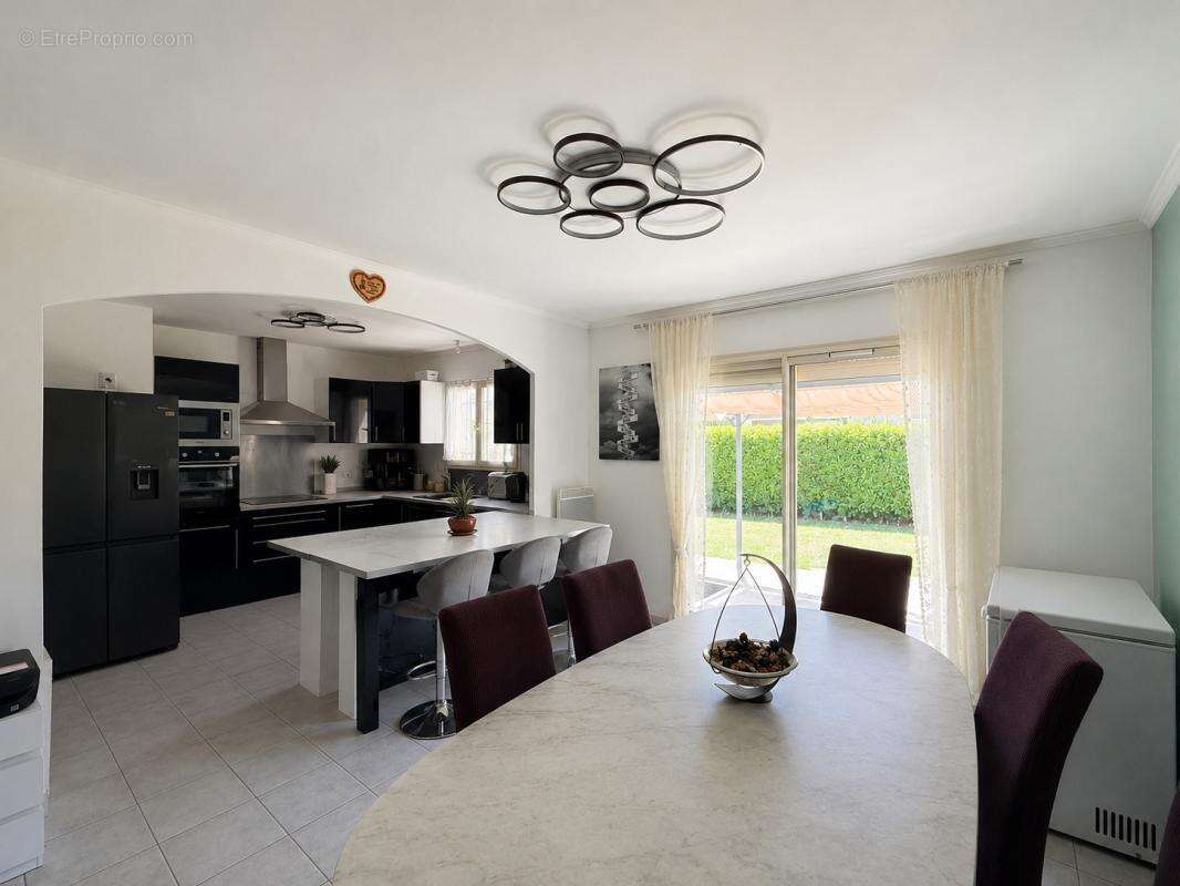 Maison familiale de plain-pied avec jardin clos - CASTELNAUDARY - photo 3