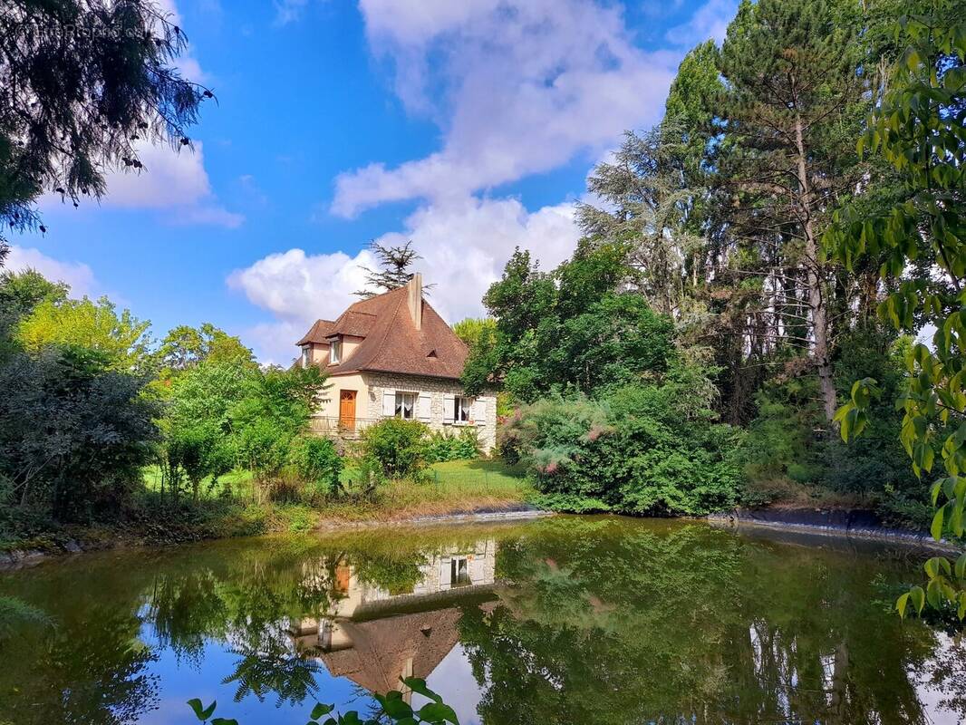 Maison à ISSIGEAC