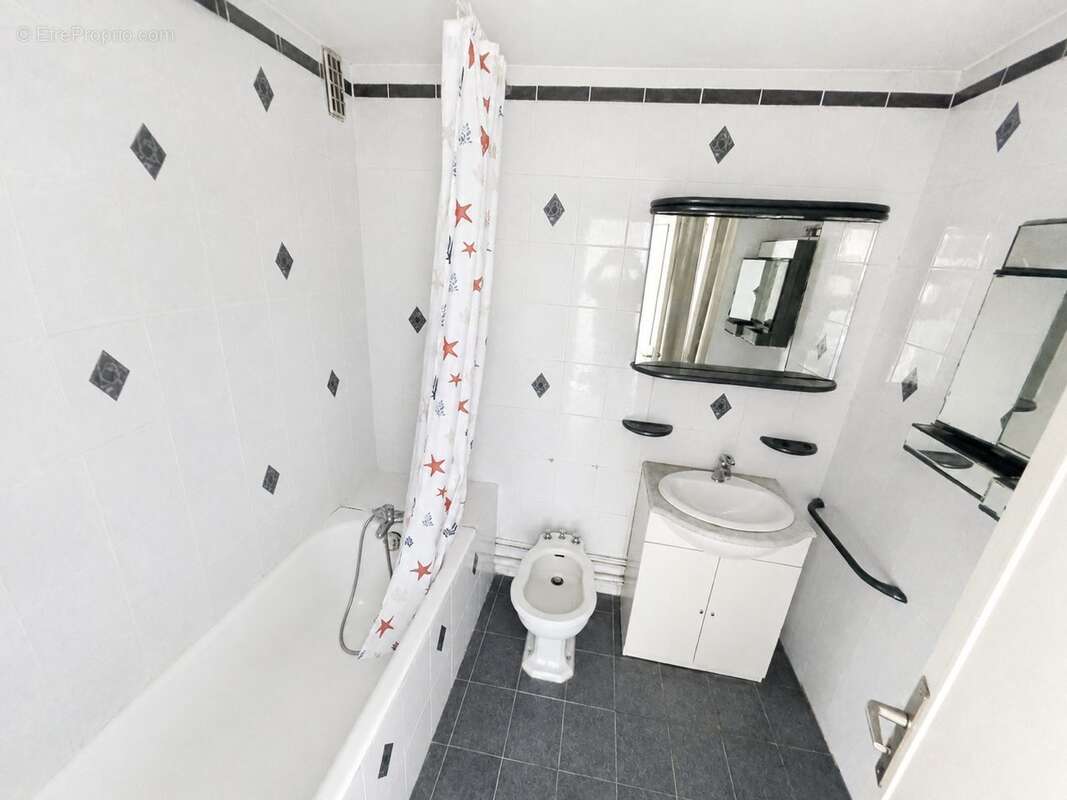 Appartement à PARIS-20E