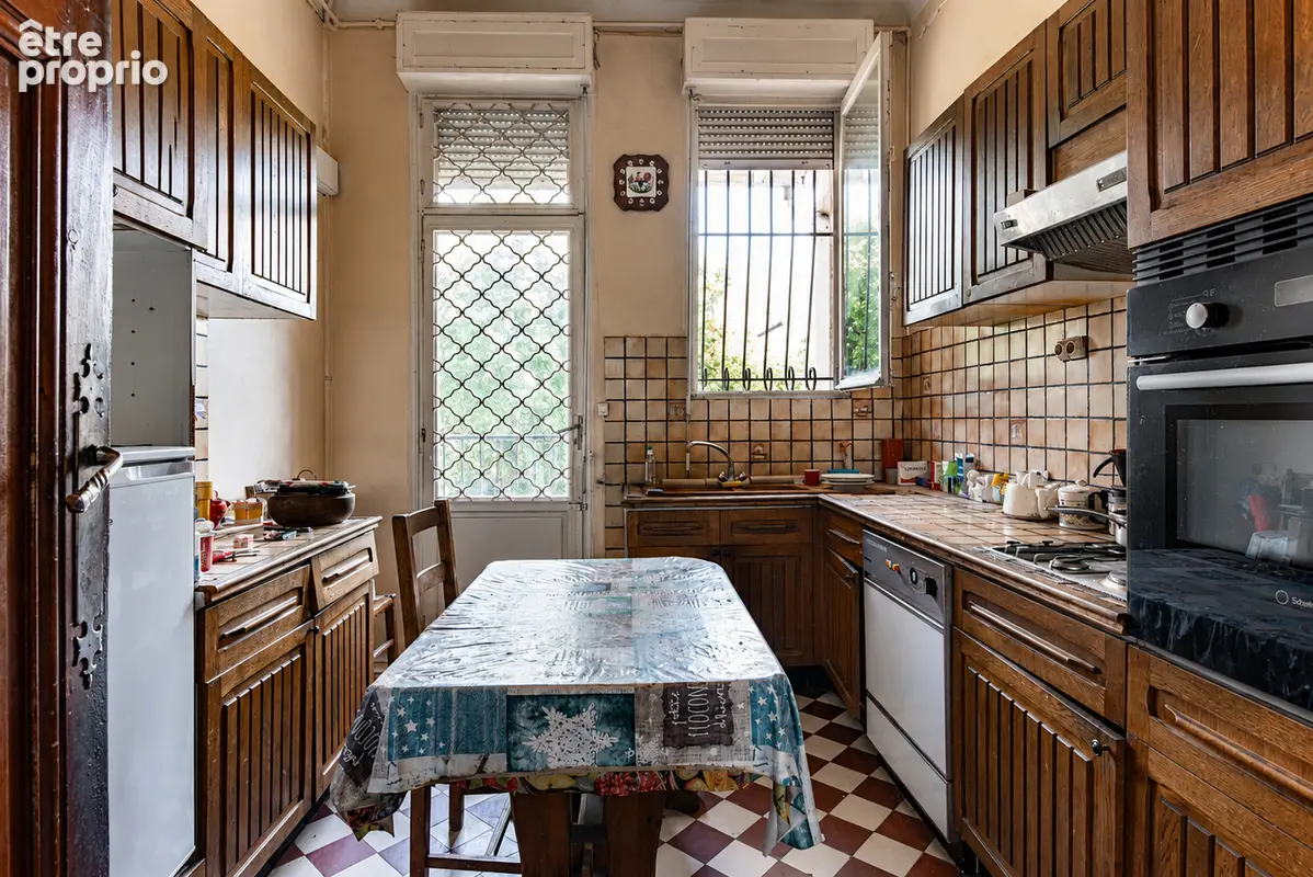 ARCHITECTURE À REVALORISER- 1930 -Maison famiale à rénover avec jardin et garage - photo 6