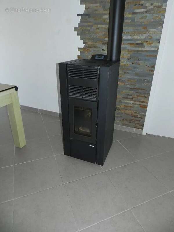 Maison à SAINT-PIERRE-SUR-DIVES