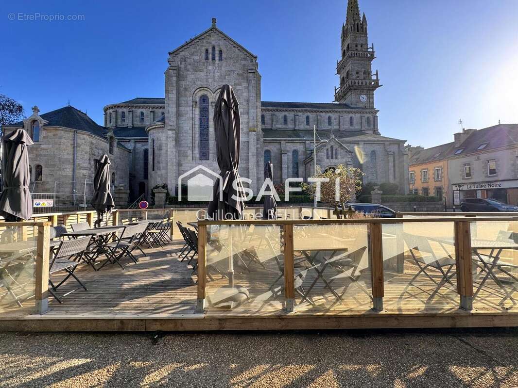 Photo 9 - Commerce à LANNILIS