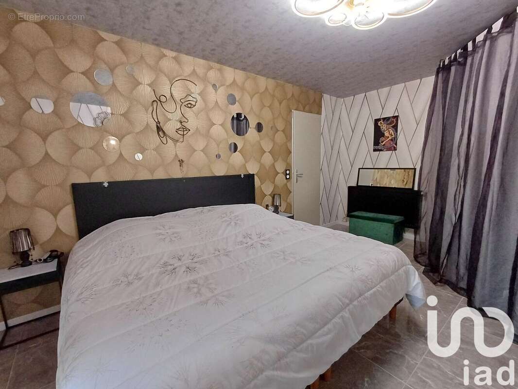 Maison 100 m² à Saint-Maurice-Aux-Riches-Hommes  - photo 7